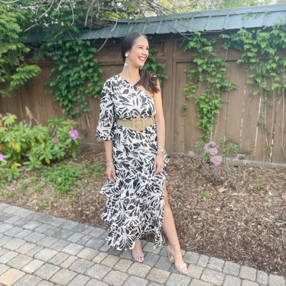 Botanical One Shoulder Ruffle Dress - Picture 5 of 6